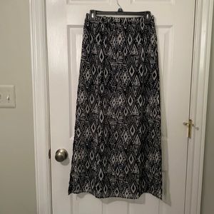 Patterned maxi skirt